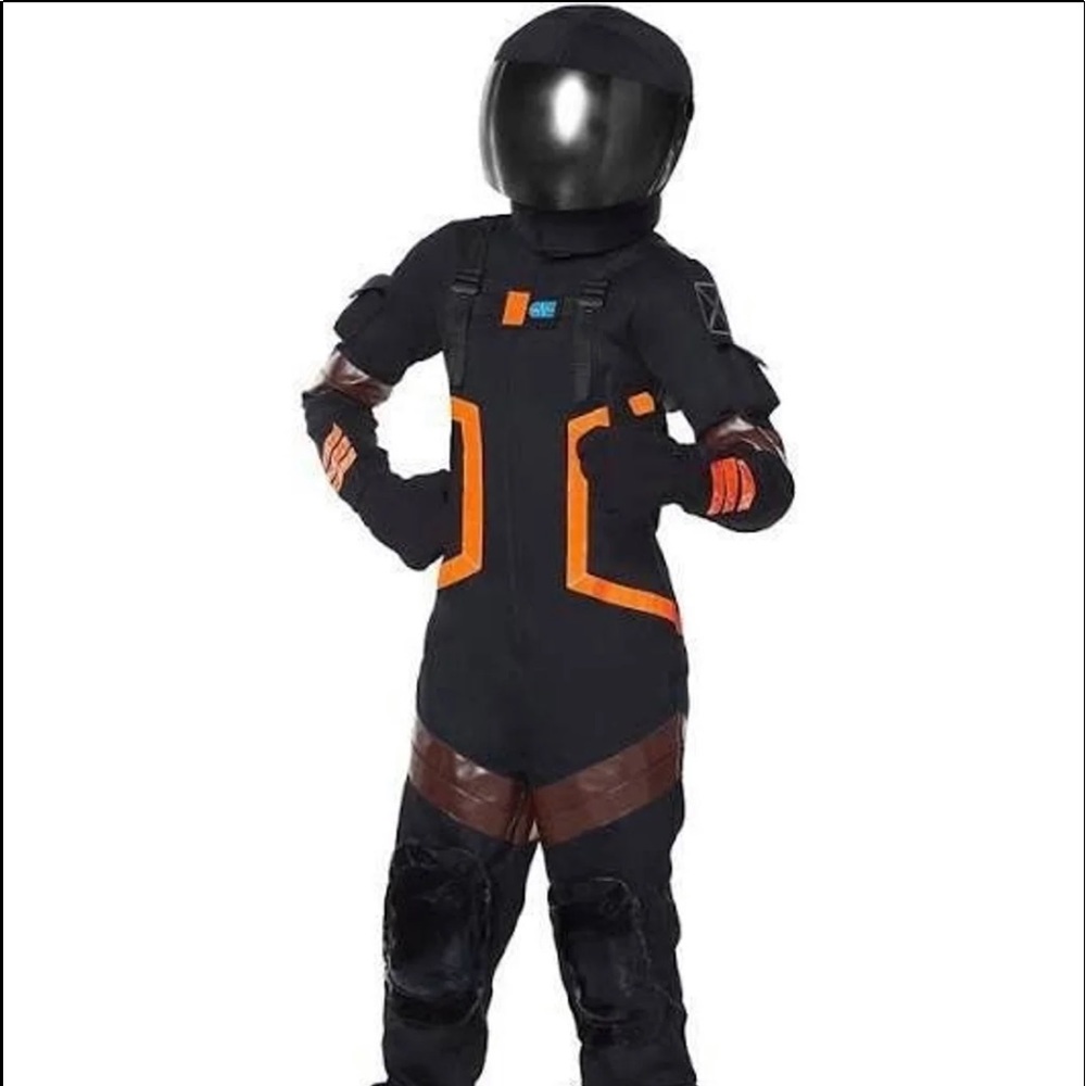 Fortnite- Dark Voyager Costume